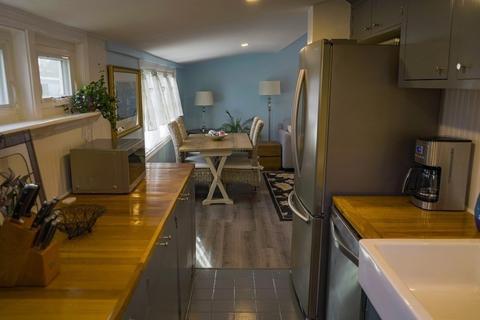 2 Hammond Pl, Marblehead, MA 01945 photo 8