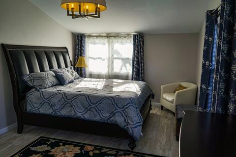 2 Hammond Pl, Marblehead, MA 01945 photo 15