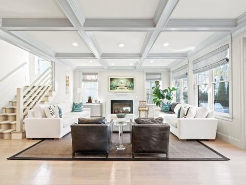 19 Parkinson St, Needham, MA 02494 photo 2