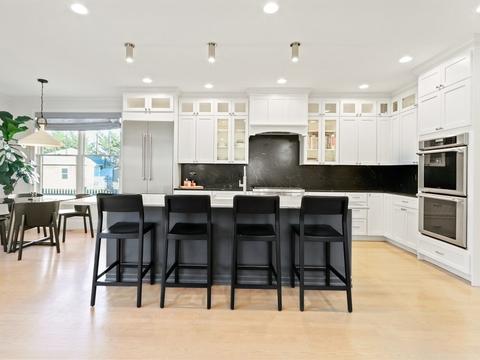 19 Parkinson St, Needham, MA 02494 photo 4