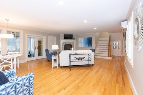 203 North St, Hingham, MA 02043 photo 4