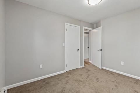 83 Strong St, Springfield, MA 01104 photo 12