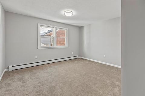 83 Strong St, Springfield, MA 01104 photo 11