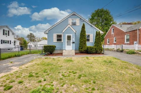 83 Strong St, Springfield, MA 01104 photo 2