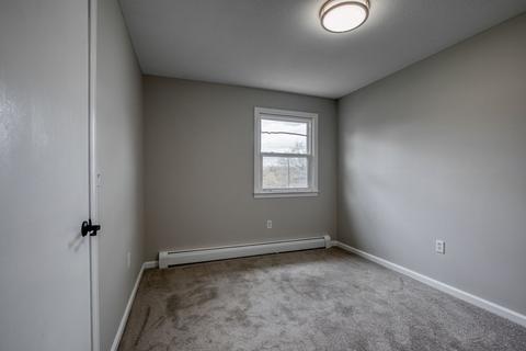 83 Strong St, Springfield, MA 01104 photo 36