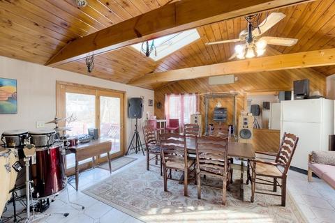 30 Tinkham Rd, Springfield, MA 01129 photo 4