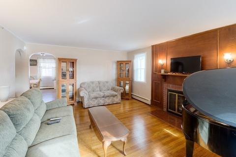 30 Tinkham Rd, Springfield, MA 01129 photo 7
