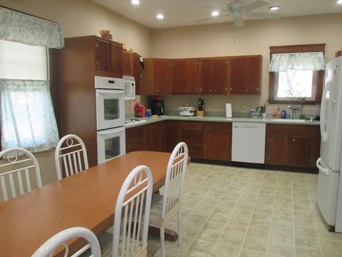 651 School St, Webster, MA 01570 photo 9