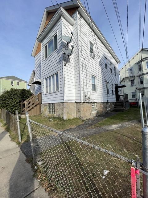 142 Mott St, Fall River, MA 02721 photo 3