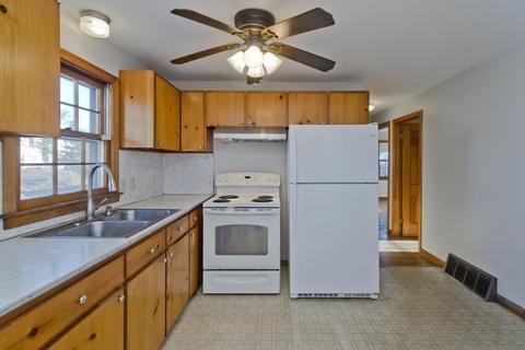 155 W Canton Cir, Springfield, MA 01104 photo 9