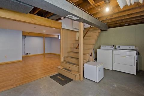 155 W Canton Cir, Springfield, MA 01104 photo 29