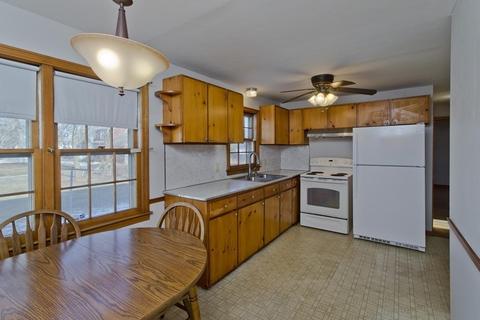 155 W Canton Cir, Springfield, MA 01104 photo 7