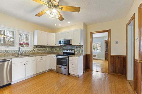 7 Willow St, Worcester, MA 01603 photo 13