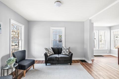49 Andrew St, Springfield, MA 01109 photo 8