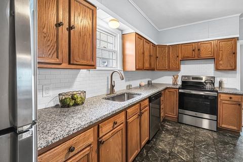 49 Andrew St, Springfield, MA 01109 photo 11
