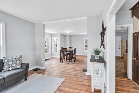 49 Andrew St, Springfield, MA 01109 photo 9