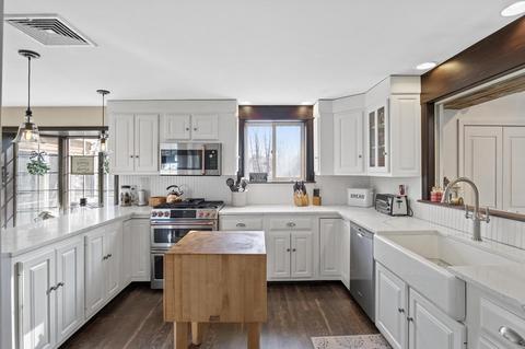 217 Elm St E, Raynham, MA 02767 photo 4