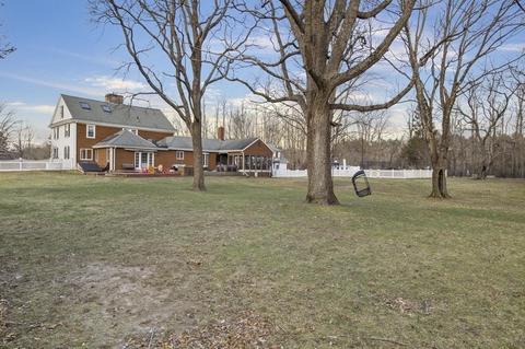 217 Elm St E, Raynham, MA 02767 photo 33