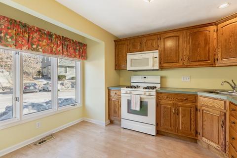 18 Deer Path #1, Maynard, MA 01754 photo 9