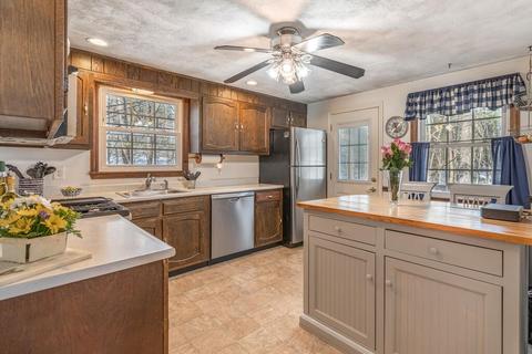 3 Todd Dr, Townsend, MA 01469 photo 11