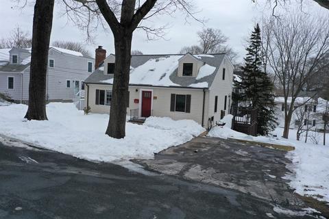 29 Baker Rd, Arlington, MA 02474 photo 2