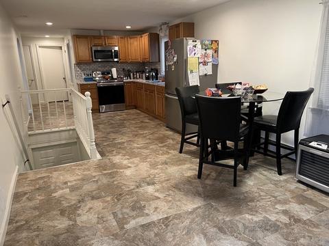 23 Smith St, Chicopee, MA 01020 photo 7