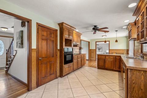 504 Forest St, Dunstable, MA 01827 photo 8
