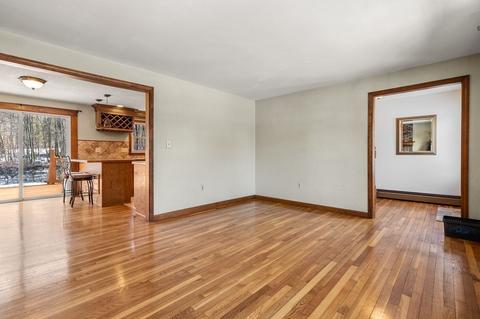 504 Forest St, Dunstable, MA 01827 photo 5