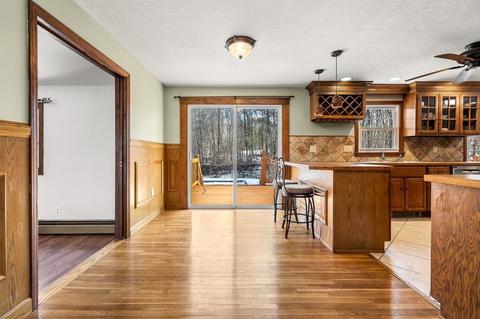 504 Forest St, Dunstable, MA 01827 photo 11