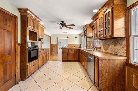 504 Forest St, Dunstable, MA 01827 photo 7