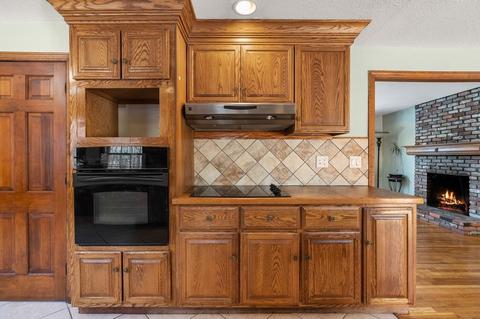 504 Forest St, Dunstable, MA 01827 photo 10
