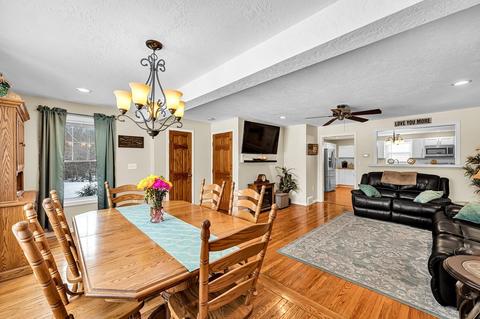 189 Pendleton Ave, Chicopee, MA 01020 photo 12