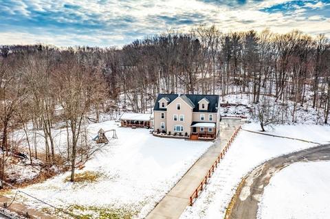 189 Pendleton Ave, Chicopee, MA 01020 photo 4
