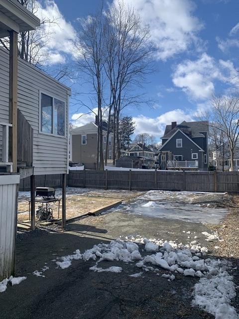 25 Canton St, Lowell, MA 01851 photo 3