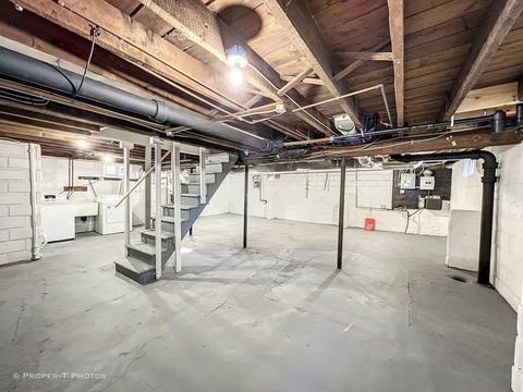 49 Hobson St, Springfield, MA 01109 photo 32