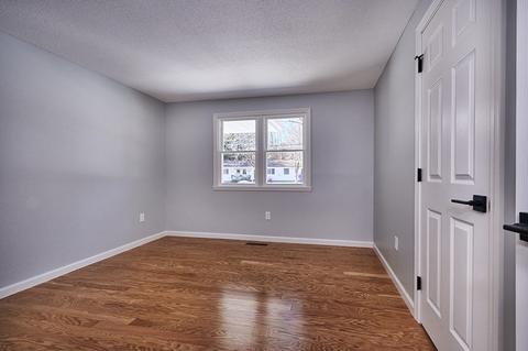 32 Line St, Easthampton, MA 01027 photo 14