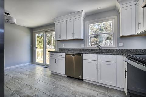32 Line St, Easthampton, MA 01027 photo 3