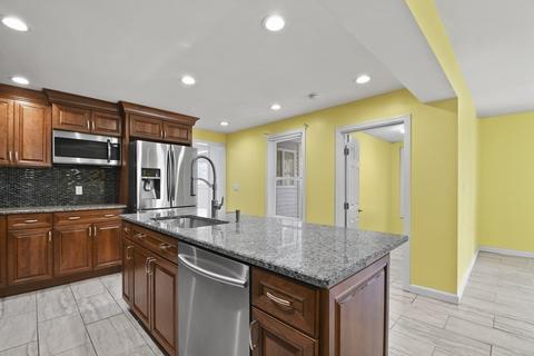 73 Wareham St, Middleboro, MA 02346 photo 12