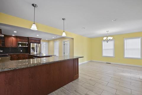 73 Wareham St, Middleboro, MA 02346 photo 6