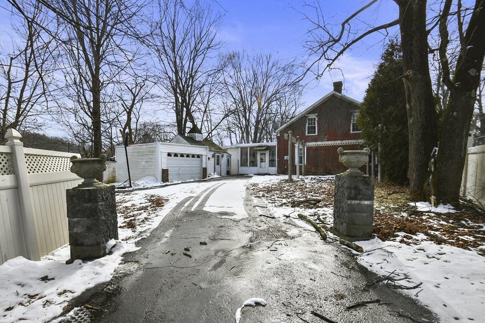 991 Riverside Dr, Thompson, CT 06255 34 Photos MLS 72937501 Movoto