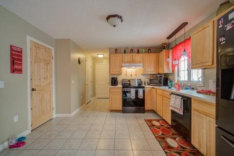 26 Paramount St, Springfield, MA 01104 photo 2