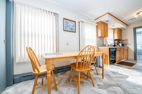 354 Hyde St, Fall River, MA 02720 photo 21