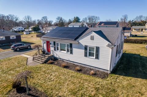 354 Hyde St, Fall River, MA 02720 photo 4