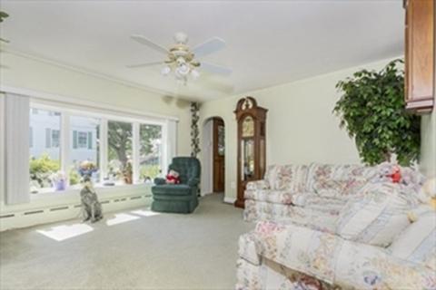 4 Forest St, Gloucester, MA 01930 photo 3