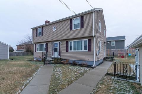 45 Baird St, Fall River, MA 02721 photo 3