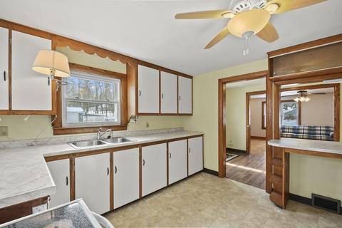 77 Chase St, Orange, MA 01364 photo 14