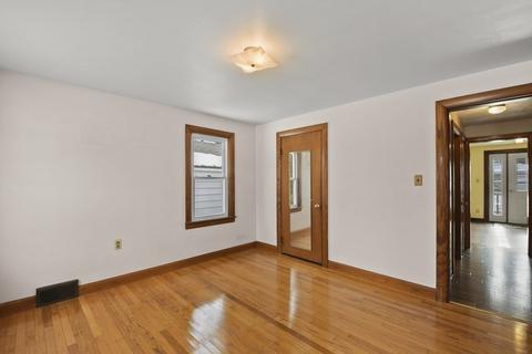77 Chase St, Orange, MA 01364 photo 17