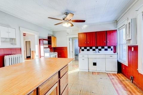 9 Pleasant St, Ashburnham, MA 01430 photo 6