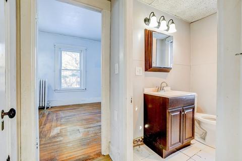 9 Pleasant St, Ashburnham, MA 01430 photo 12