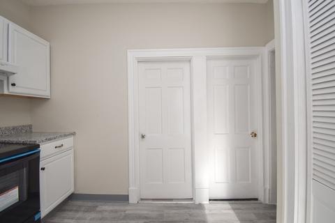 56 Mapledell St, Springfield, MA 01109 photo 7
